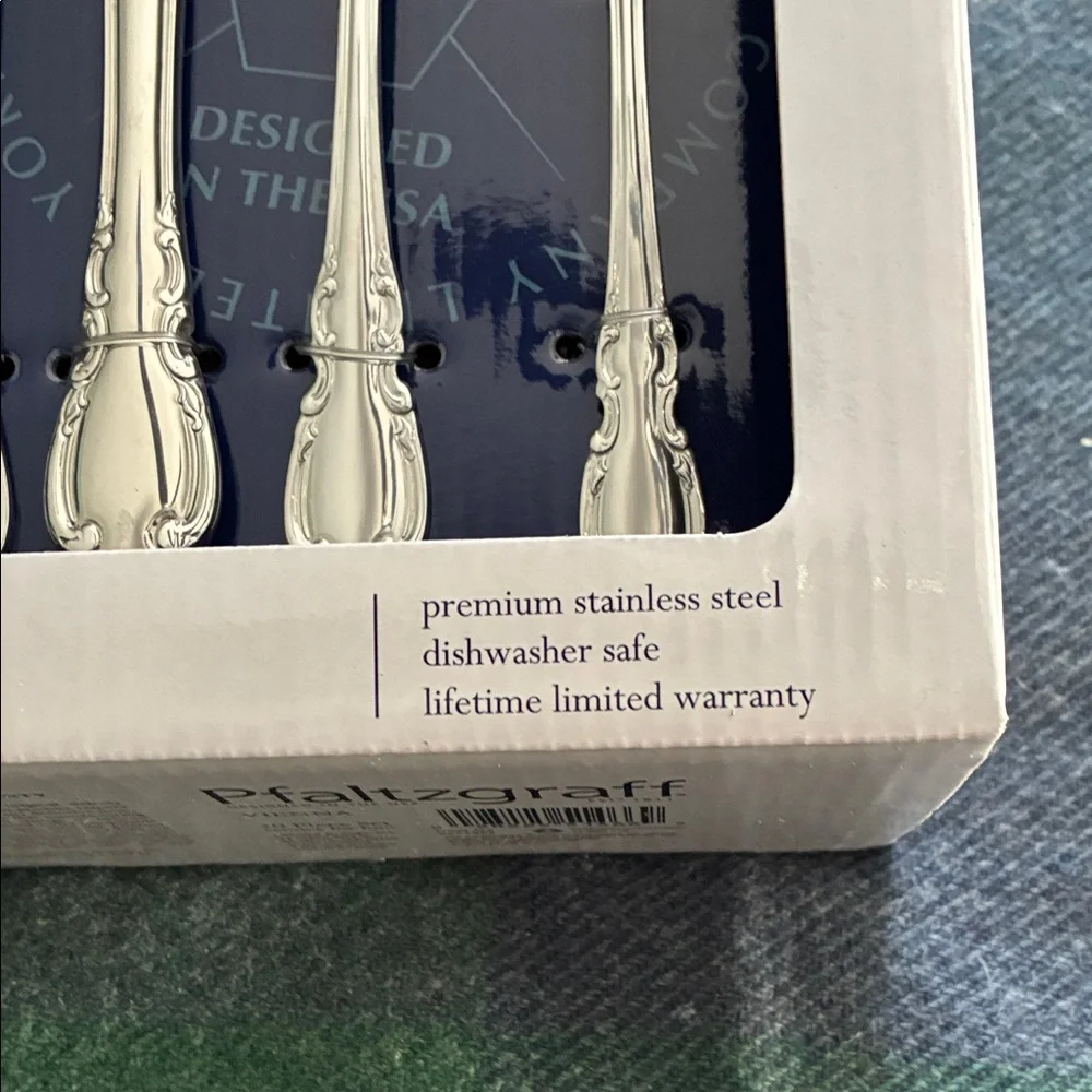 Pfaltzgraff Vienna 20-Piece Flatware Set